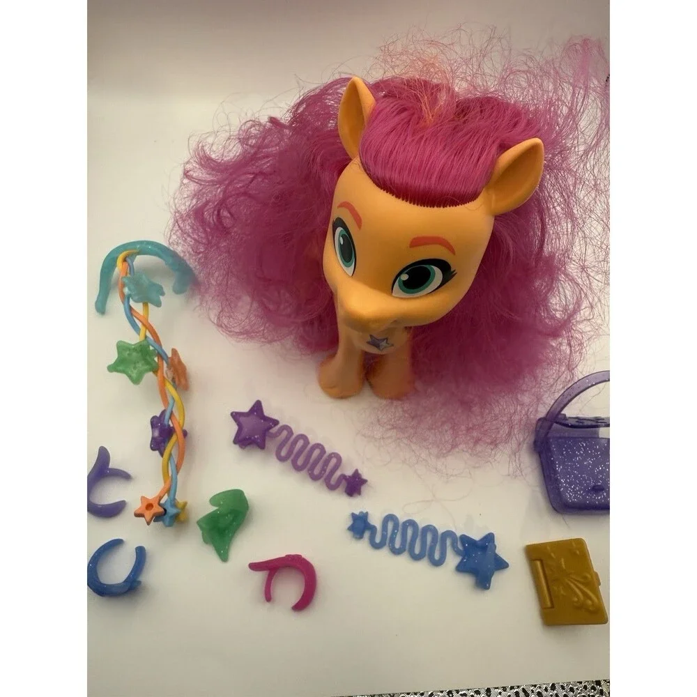 My Little Pony. New Generation Sunny Star Scout With 9 Accessories.